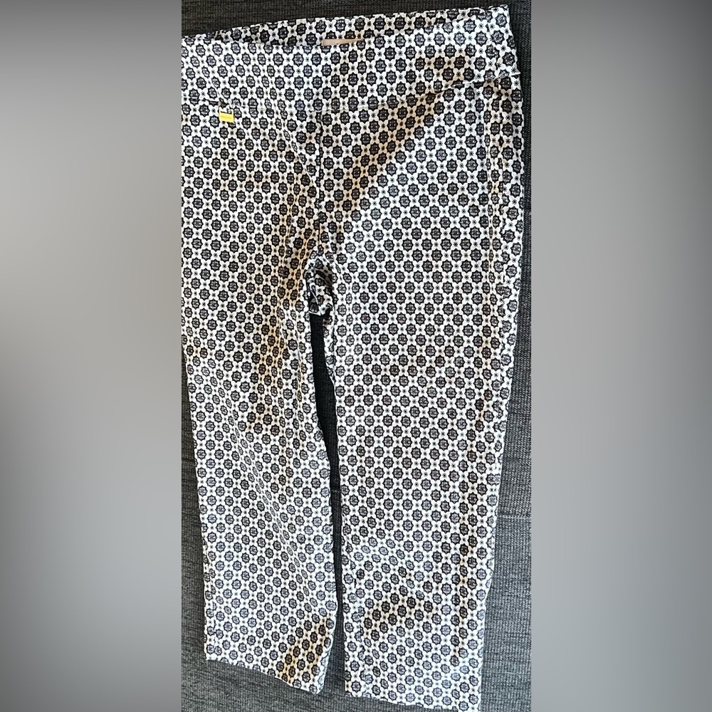 Philosophy Republic Women’s Black & White Patterned Capri Pants Sz Medium Petite